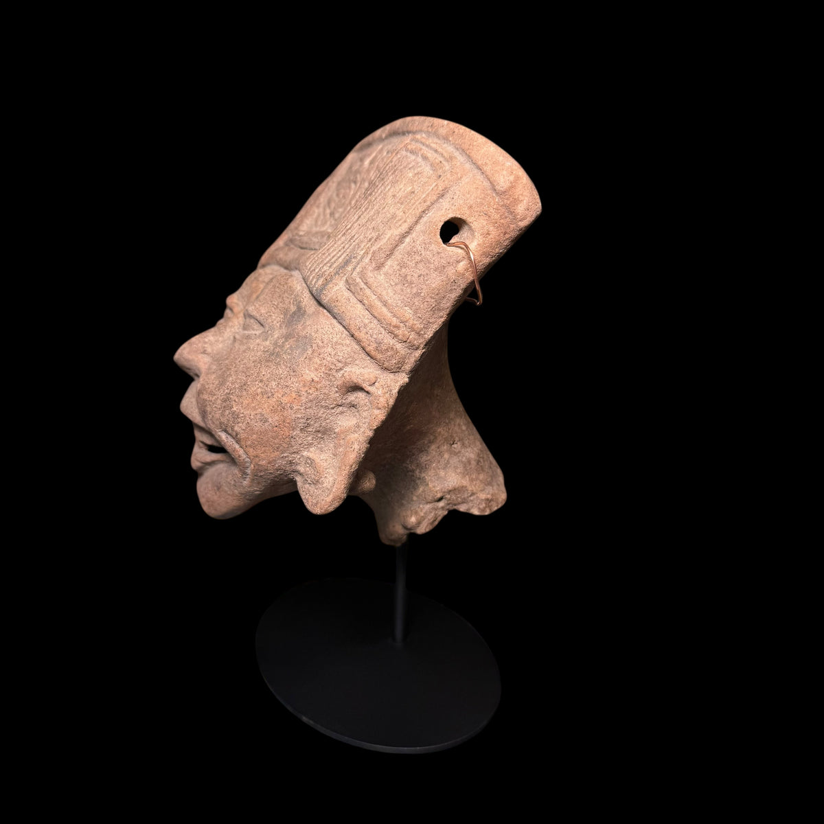 Large Pre-Columbian Veracruz sonriente pottery head fragment