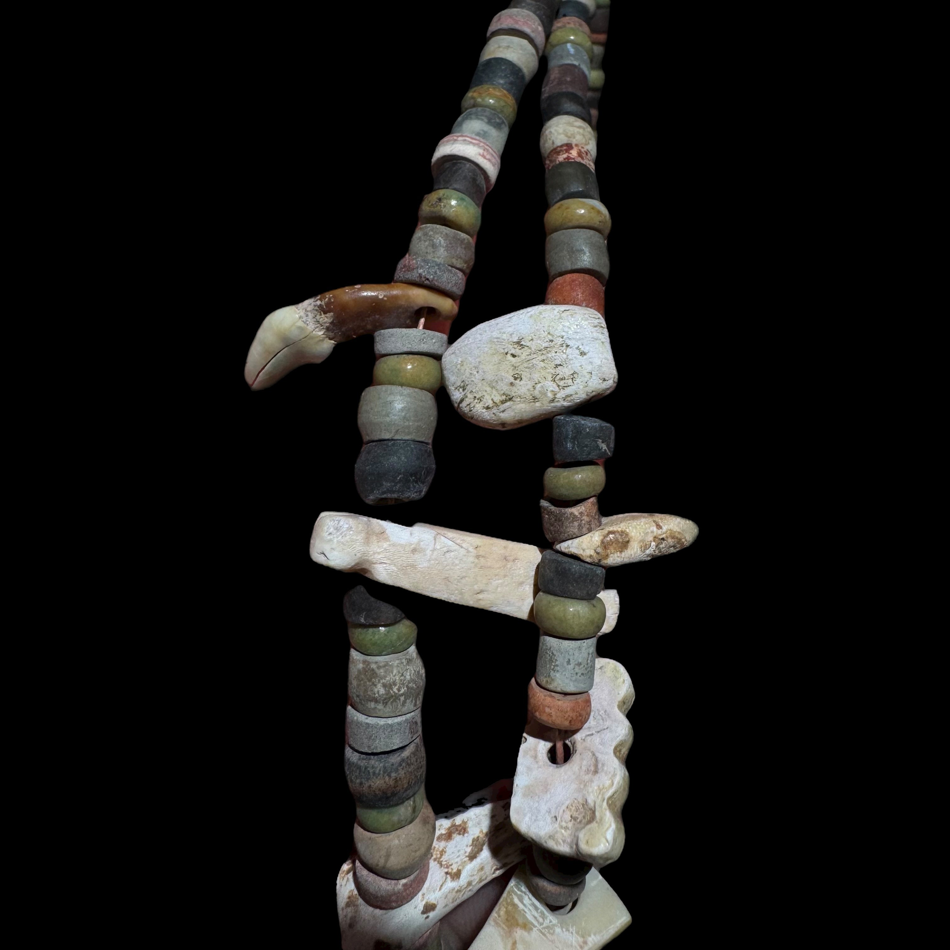Pre-Columbian Tairona stone and shell bead necklace