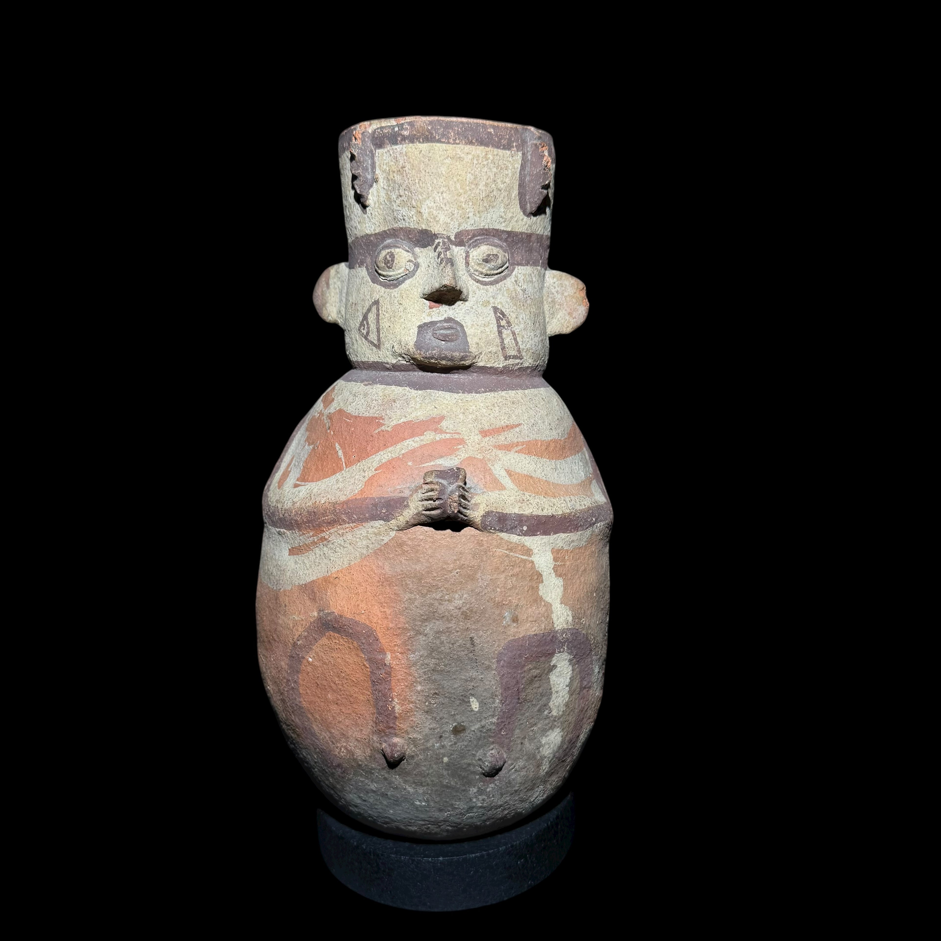 Pre-Columbian Chancay painted pottery vessel
