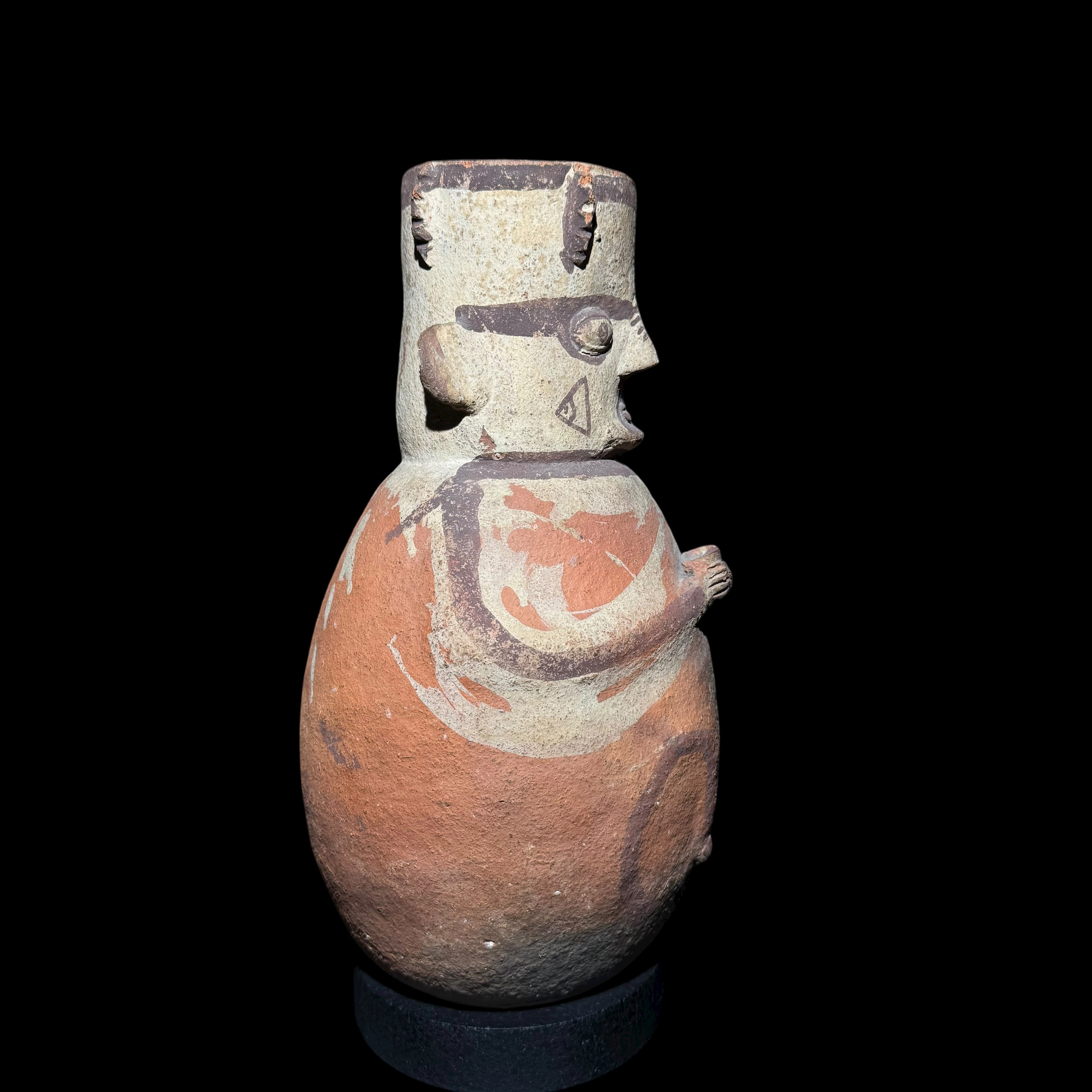 Pre-Columbian Chancay painted pottery vessel