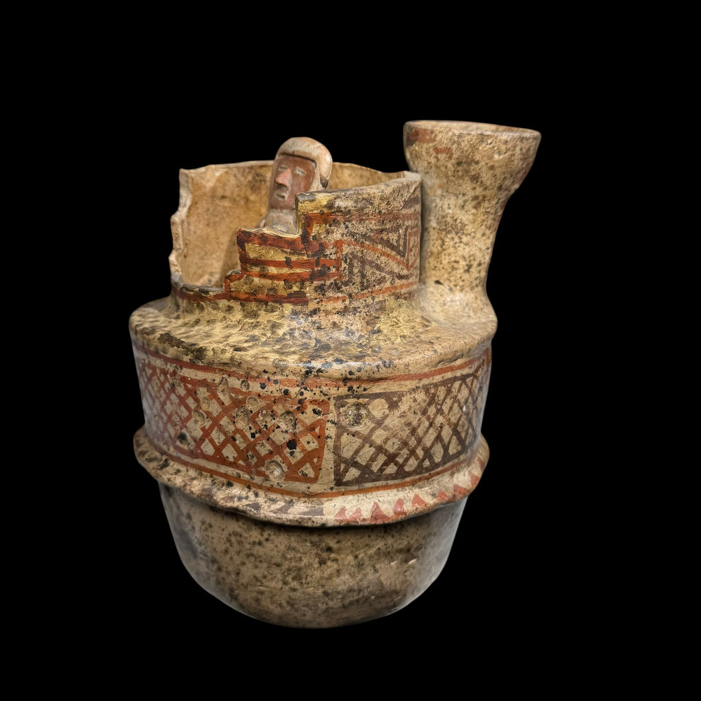 Pre-Columbian Recuay pottery house vessel