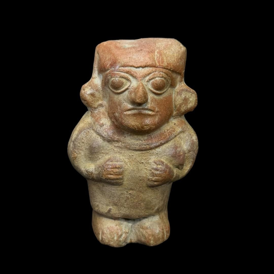 Pre-Columbian Moche pottery figure