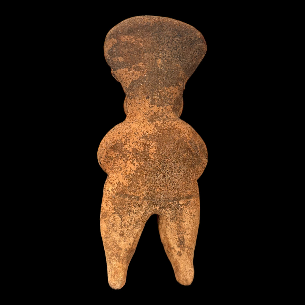 Pre-Columbian Chinesco pottery standing figure