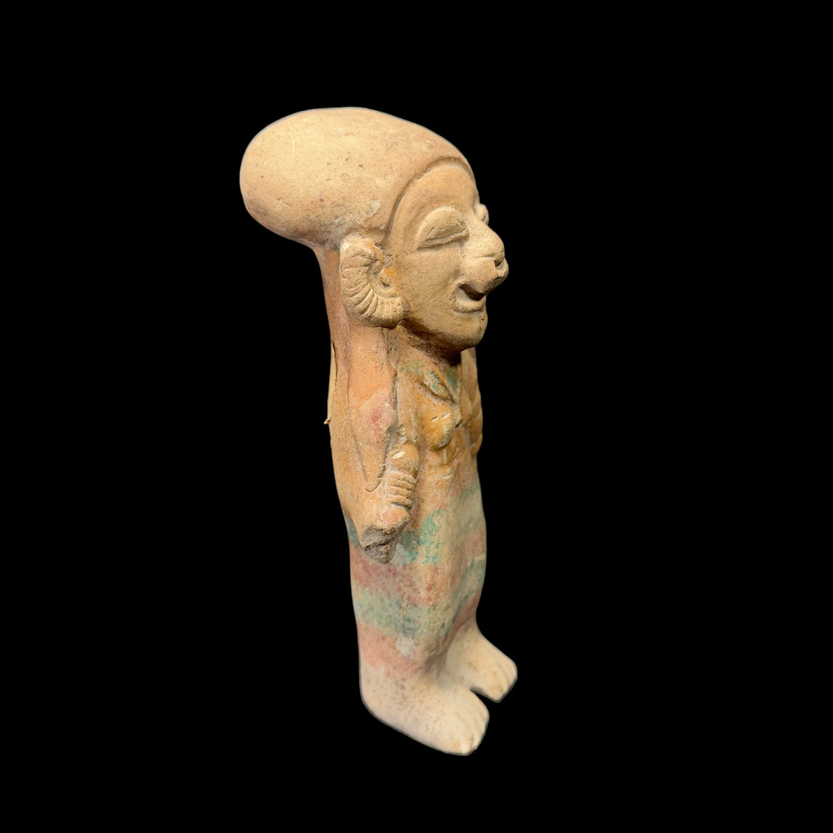 Pre-Columbian Jamacoaque pottery figure