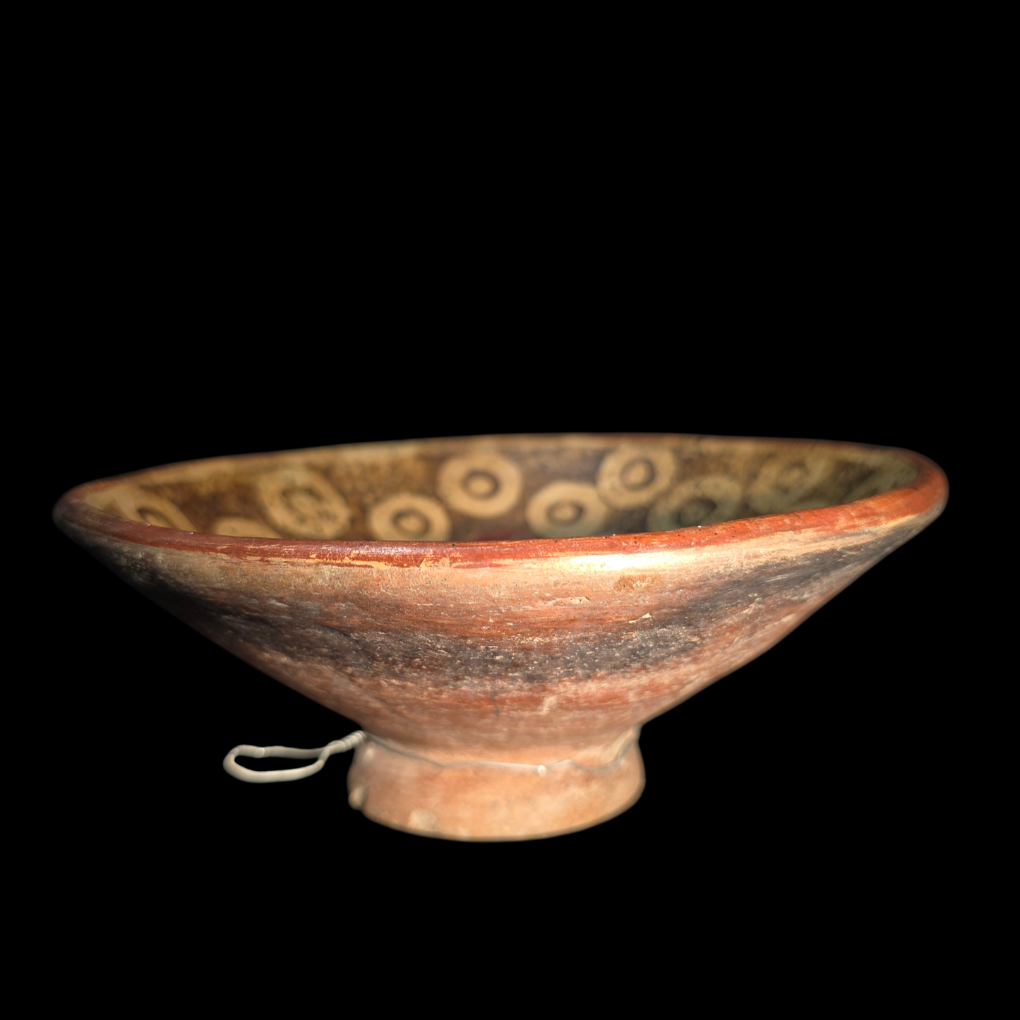 Pre-Columbian Nariño Ceramic Bowl – Concentric Circle Pattern