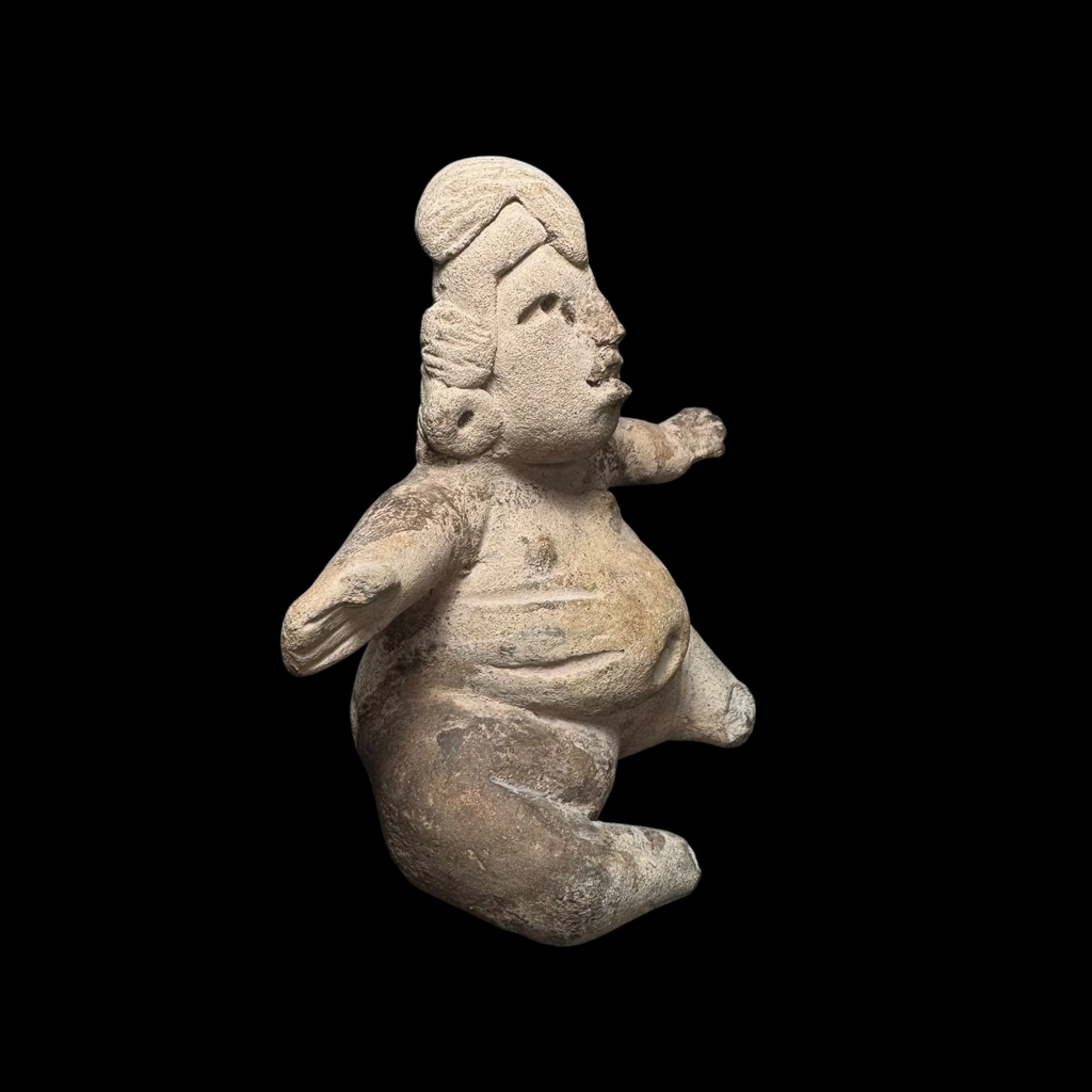 Pre-Columbian Proto-Maya Pottery Figure