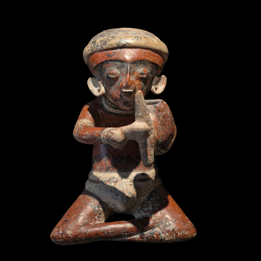 Pre-Columbian Chinesco Type C  pottery figure