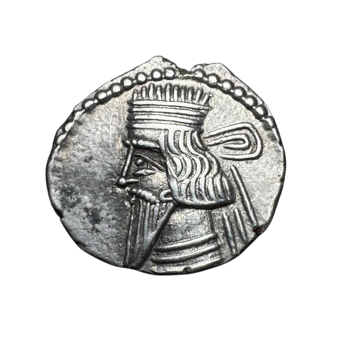 Parthian Kingdom Silver Drachm — Vologases III (AD 105–147), Diademed Bust & Archer