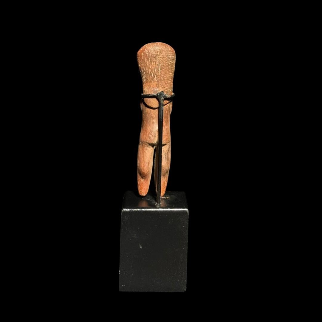 Pre-Columbian Valdivia Venus Pottery Figure